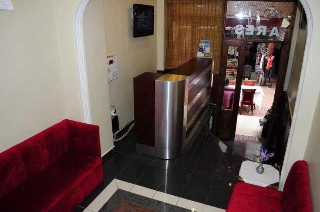 Ares Hotel Istambul 3*,